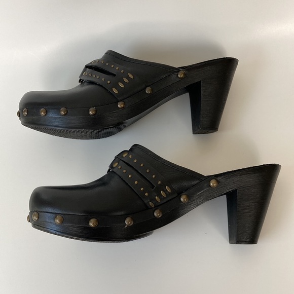 White Mountain Black Studded Leather Priscilla Mid Heel Clog - Picture 5 of 10
